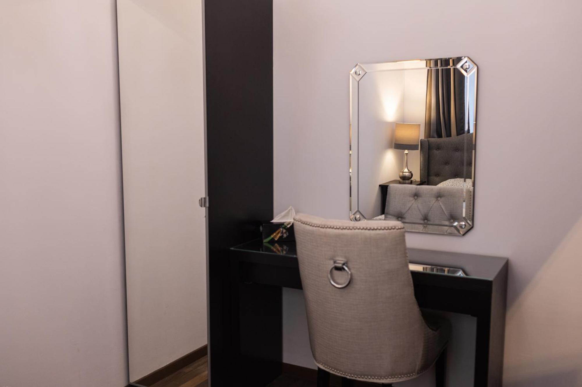 Lux Apartmenty - Old City Краків Екстер'єр фото